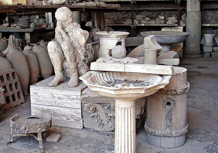 Pompeii Ruins 2-Hours Guided Tour and priority entry ticket - The route in plain language: from Via Villa dei Misteri to the Forum