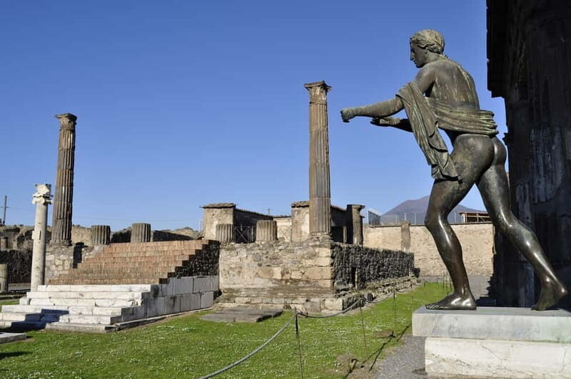 Pompeii Ruins 2-Hours Guided Tour and priority entry ticket - Mosaics, frescoes, and the shock of body casts