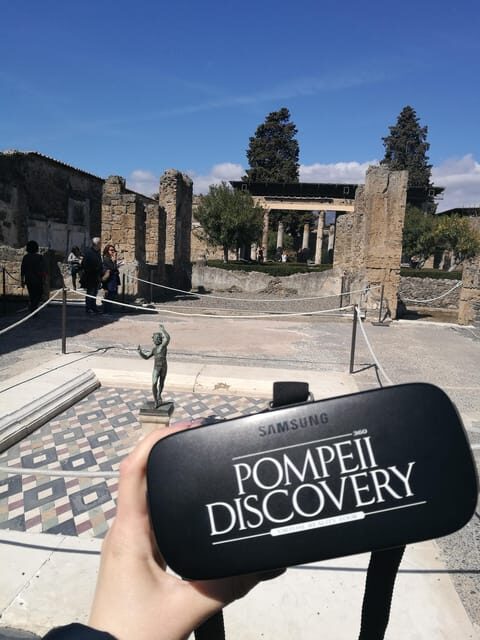 Pompeii Ruins: Virtual Tour 360° with Authorized Storyteller - The Lupanar: nightlife, but with context