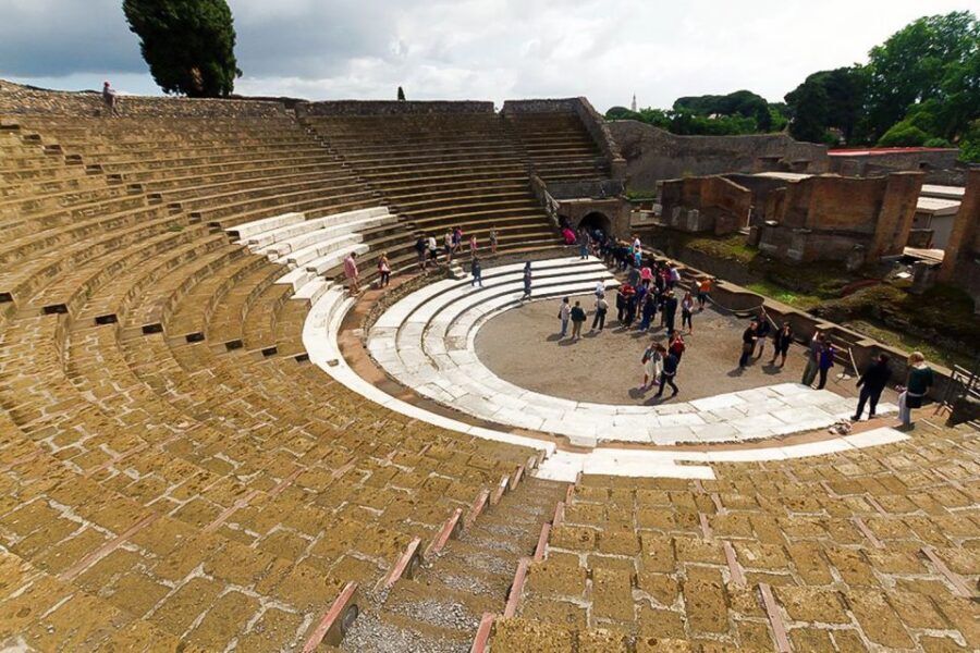 Pompeii: Skip-the-Line Guided Tour with Expert Archaeologist - Ongoing excavation: seeing Pompeii still under work