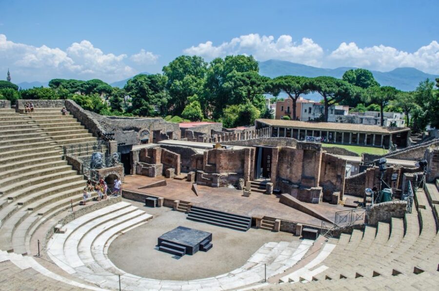 Pompeii: Small Group Guided Tour and Skip-the-Line Ticket - Enter Pompeii fast with skip-the-line tickets