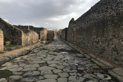 Pompeii Small Group Guided Tour with Skip-the-line Admission - Skip-the-line entry and the mobile ticket routine