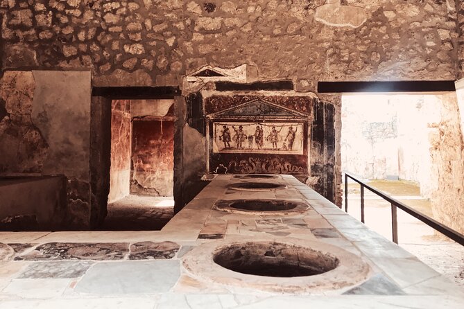 Pompeii Small Group with an Archaeologist and Skip The Line - Guides that change the feel of the ruins