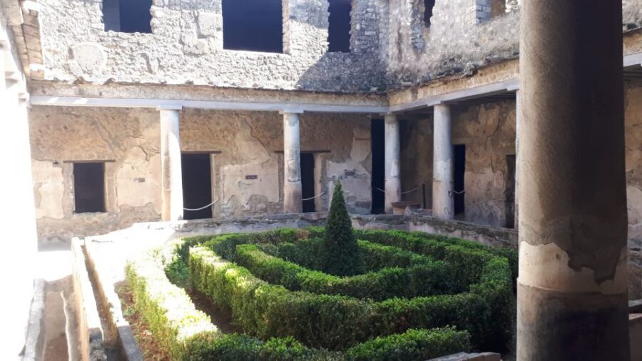 Pompeii Sunset tour for small group - Rain or shine: planning for the light you might not get