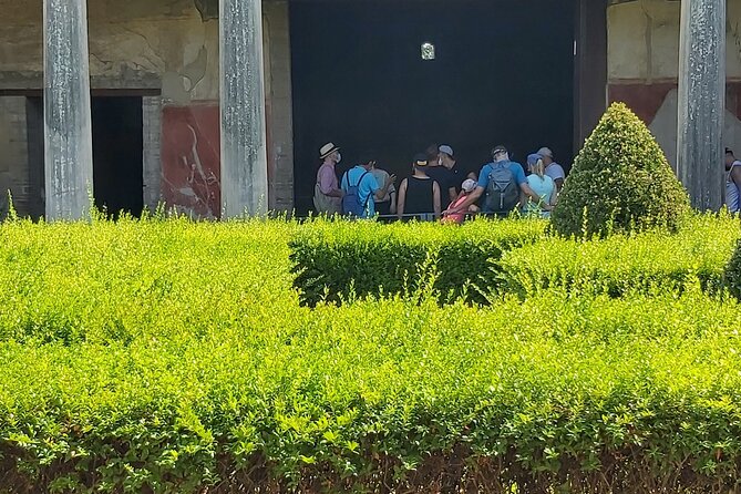 Pompeii tour with archaeologist - Stop 5: Hotel Vittoria as an ancient city gateway moment