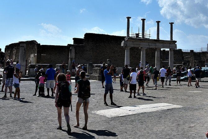 Pompeii tour with entrance ticket! - Practical tips to make Pompeii feel worth it