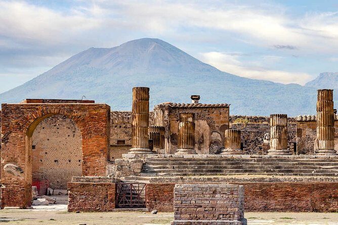 Pompeii, Vesuvius & Wine Tasting - Physical Fitness: How Much Walking to Expect