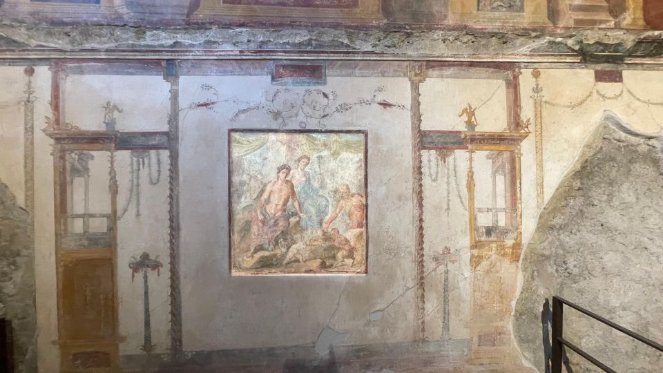 Pompeii-Vesuvius & Winery All Inclusive Tour From Positano - Small-group energy: why it feels more personal