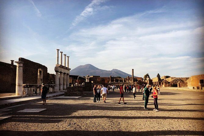 Pompeii & Vesuvius with Lunch & Wine Tasting from Positano - Should You Book This Pompeii & Vesuvius Tour?