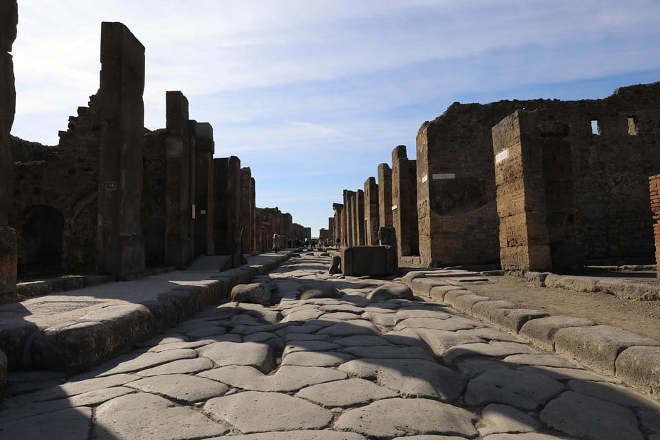 Pompeii & Vesuvius - Lunch Break Is Real Free Time (So Plan It)