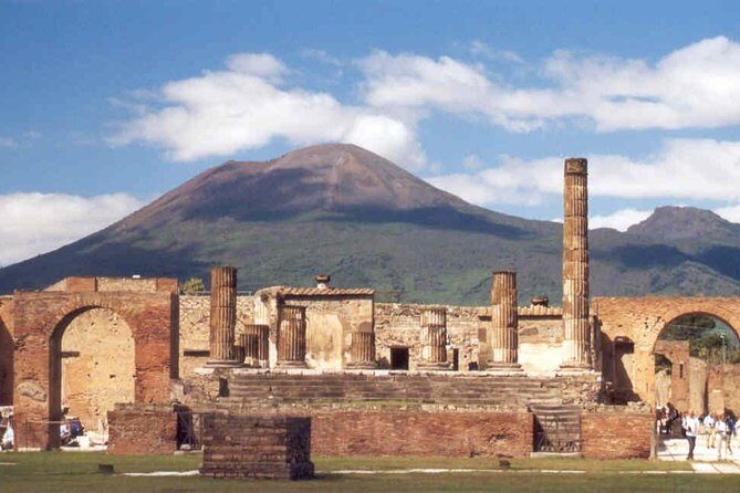 Pompeii Visit at its Most Peaceful Moment - Meet at Hotel Vittoria and keep the rest of your day simple