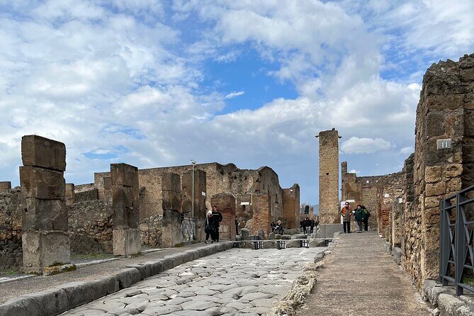 Pompeii walking tour (2hrs) - Tickets and the $60.08 price: what you’re really paying for