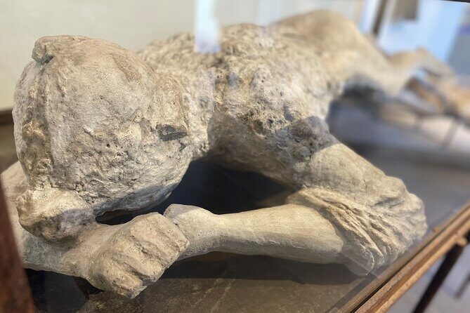 Pompeii with an archaeologist, small group!!! - Afternoon timing: heat and crowds, plus late-day light for photos