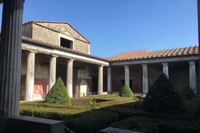Pompeii with an archaeologist, small group!!! - Pompeii’s 79 AD story: how the city becomes a time machine