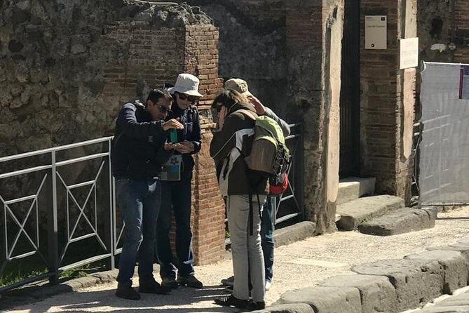 Pompeii with an archaeologist, the original!!! - FAQ