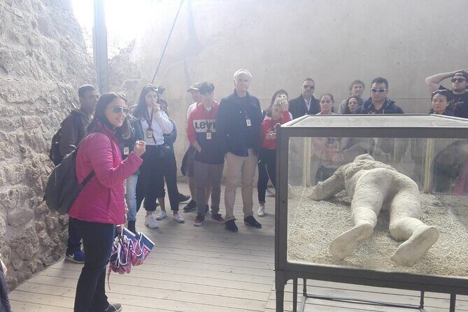 Pompeii with Wine Tasting and Lunch from Naples - Lunch and Wine Tasting: What the Meal Is Like
