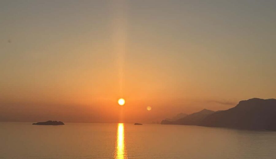 Positano: Amalfi Coast Sunset Group Boat Tour with Prosecco - When the sea doesn’t cooperate: plan for weather reality