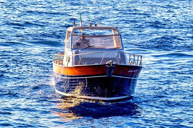 Positano e Amalfi exclusive cruise - Conca dei Marini: optional Emerald Grotto and the Santa Croce vibe
