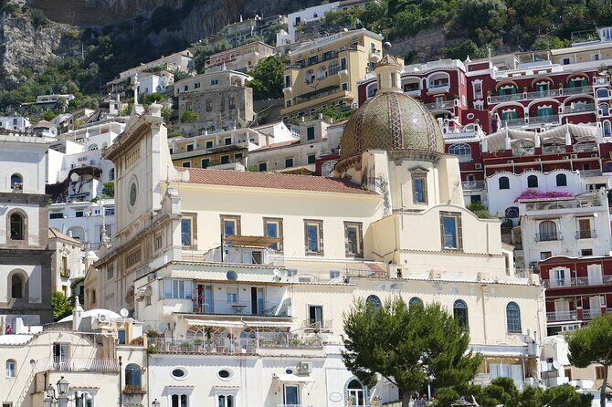 Positano Private Walking Tour With A Professional Guide - Getting your bearings in Positano without the maze