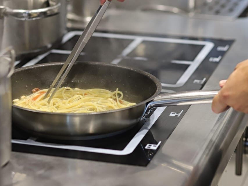 Positano: Small Group Cooking Class with Prosecco & Dessert - Dietary options: gluten-free and lactose-free, built in