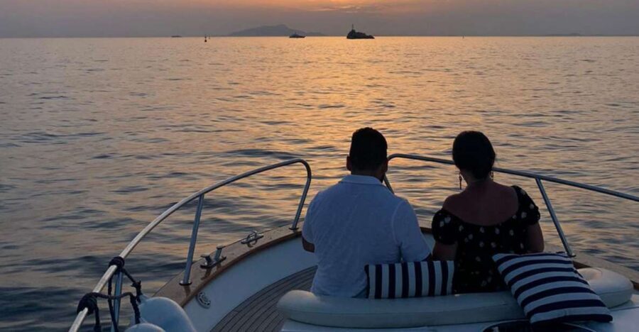 Positano: Sunset Cruise Day Trip with Drinks and Snacks - What you sip and nibble: prosecco, limoncello, and snacks on board