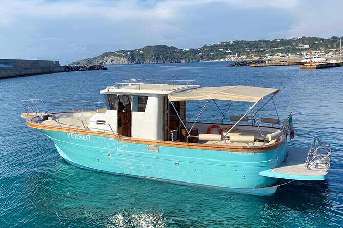 Private boat excursion island of Ischia with Gozzo Cilento 12m - Baia di San Montano: Another 30 Minutes of Saltwater Therapy