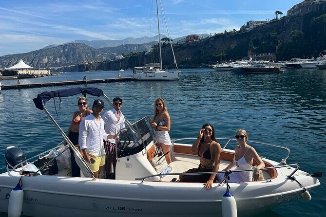 Private Boat Excursion with Skipper on the Amalfi Coast - Positano for 3 Hours: Shopping Time With a View