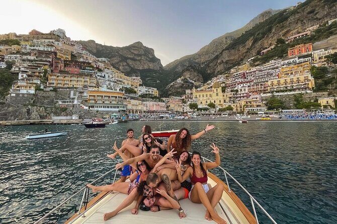 Private boat tour along Amalfi Coast - Getting on board: pickup options and what to expect from the schedule