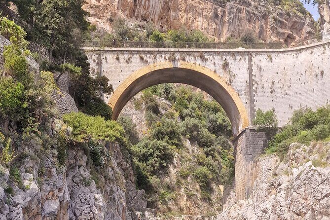 Private Boat Tour Along the Amalfi Coast from Positano - Emerald Grotto: what you should know before paying on site