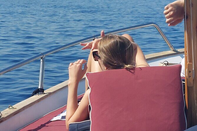 Private boat tour along the coast of Capri : 2 hours of beauty - Private Capri Coast Time: What 2 Hours Actually Delivers