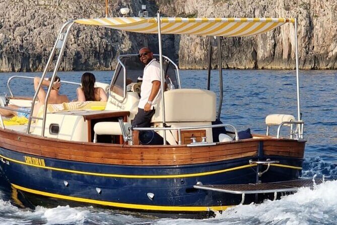 Private boat tour Capri Full day - Drinks, music, and the little care details that change the mood