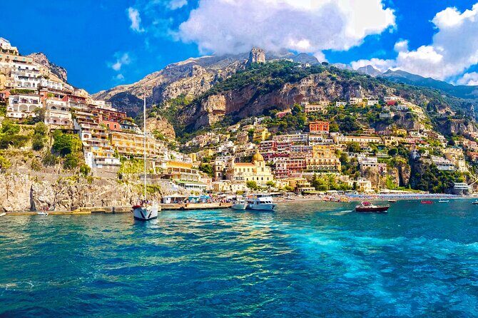 Private boat tour Capri & Positano - Snacks and drinks included: how the included food fits the day