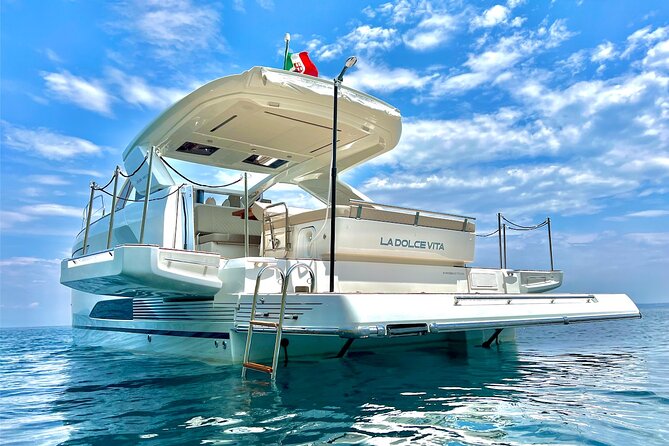 Private boat tour from Naples to Capri+Amalfi Coast JEANNEAU DB43 - Blue Grotto by small boat: tickets, tides, and staying seated