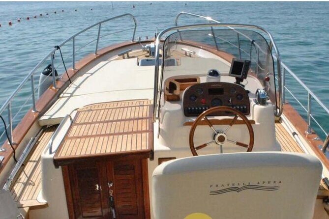 Private Boat Tour from Positano to the Amalfi Coast with Drinks - Positano Start and the First Cruise Toward Praiano