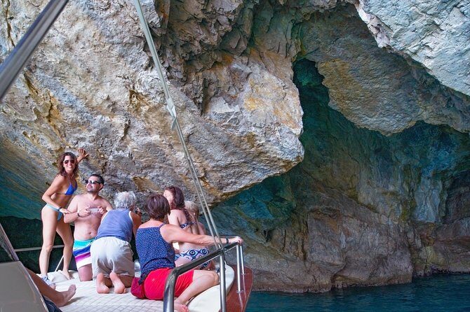 Private Boat Tour from Sorrento to Capri on a Classic Gozzo 8.50 - Green Grotto and Faraglioni: the postcard moments (with caveats)