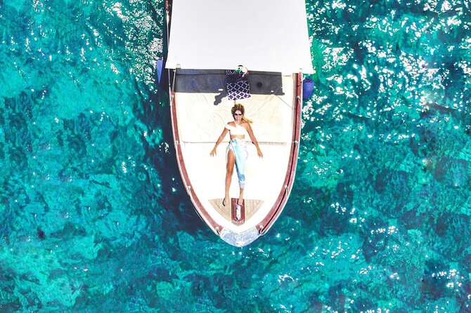 Private Boat Tour of Capri - On-board comfort: towels, snacks, shower, and those little extras