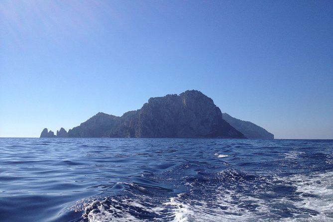 Private boat tour of Capri (relaxation tour three hours) - Blue Grotto decision: optional, extra €14, and plan for waiting
