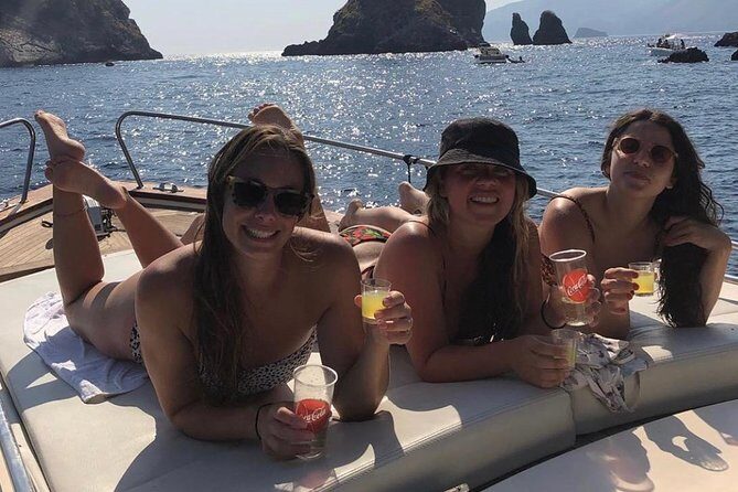 Private Boat tour Positano & Amalfi coast - Crossing toward the Amalfi Coast via Punta Campanella and Li Galli