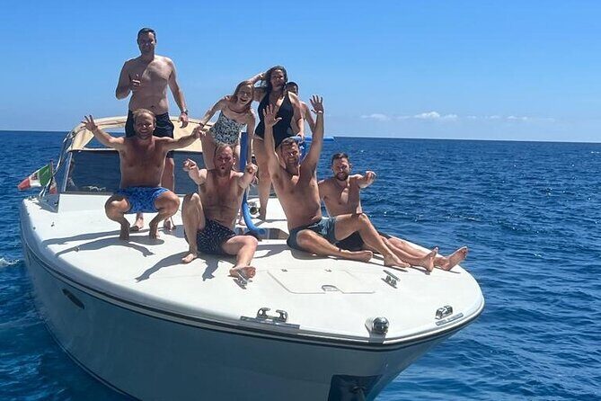 Private boat tour to Capri - Key highlights worth your attention