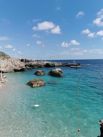 Private boat tour to Capri departing from Sorrento - From Sorrento to Capri by private boat: the vibe