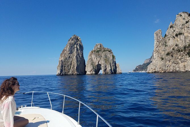 Private boat tour to Capri departing from Sorrento - Bagni della Regina Giovanna: Roman ruins with a beachy backdrop