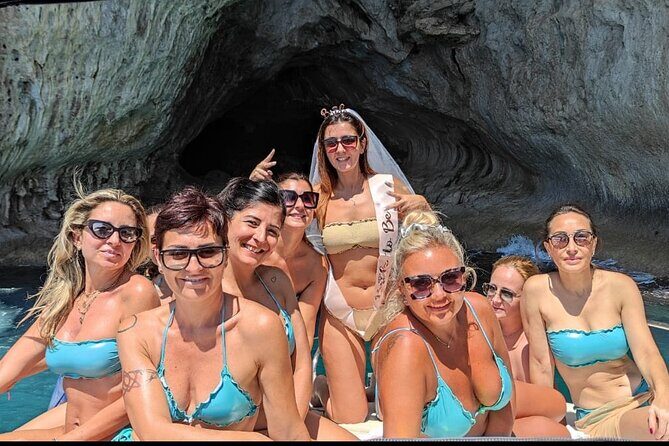 Private Boat Tour to Capri's Hidden Gems with Local Skipper - Should you book this private Capri boat day?