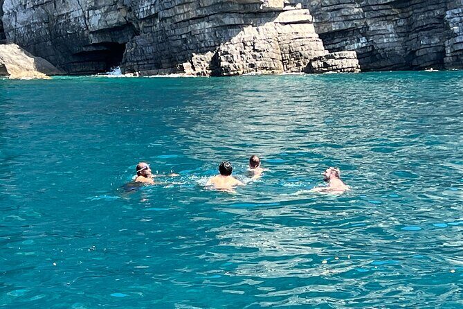 Private Boat Tour to Capri's Hidden Gems with Local Skipper - The onboard rhythm: brunch, bar, and an adult-friendly day