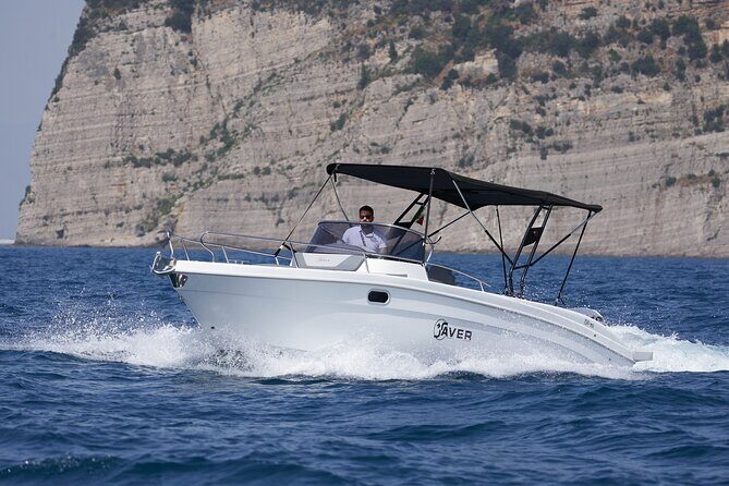 Private Boat Tour with Saver 7.50 WA - Price math for up to 6, plus the euros you must budget