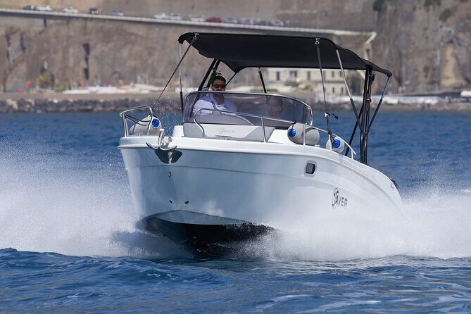 Private Boat Tour with Saver 7.50 WA - White Grotta Bianca and Green Grotta Verde: short stops, big payoff