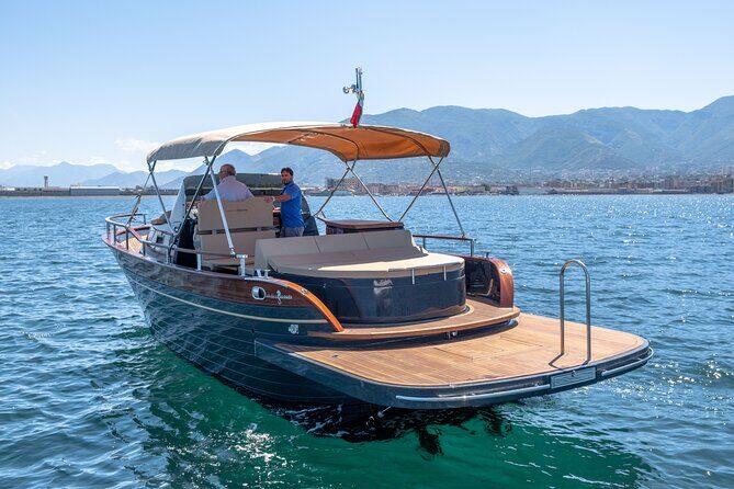 Private Capri Boat Tour Experience - A private Capri boat tour that actually feels like a day off