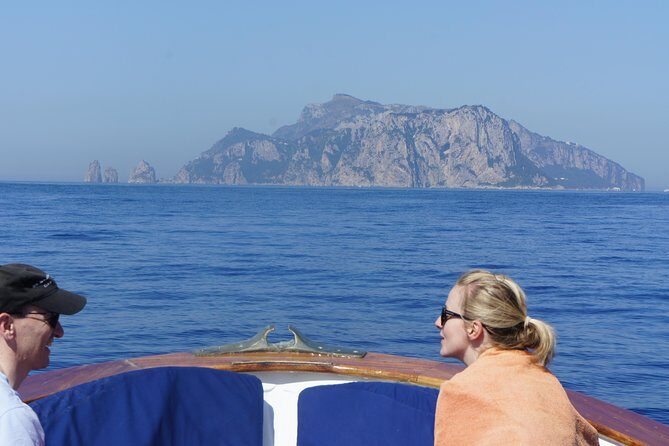 PRIVATE CAPRI ISLAND & BLUE GROTTO Full Day boat tour. - Onboard comfort: the small details that make a sea day easier