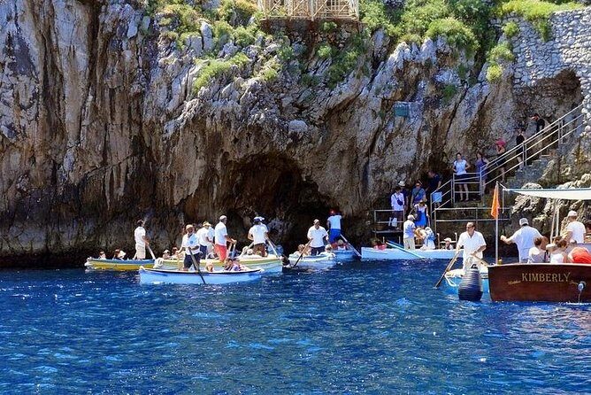 PRIVATE CAPRI ISLAND & BLUE GROTTO Full Day boat tour. - Lunch and time ashore: how to keep the day feeling like yours