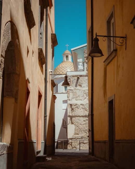 Private car tour among the treasures of the Campi Flegrei in Naples - Morning by car: Baia, Cuma area, and the Roman-temple hits
