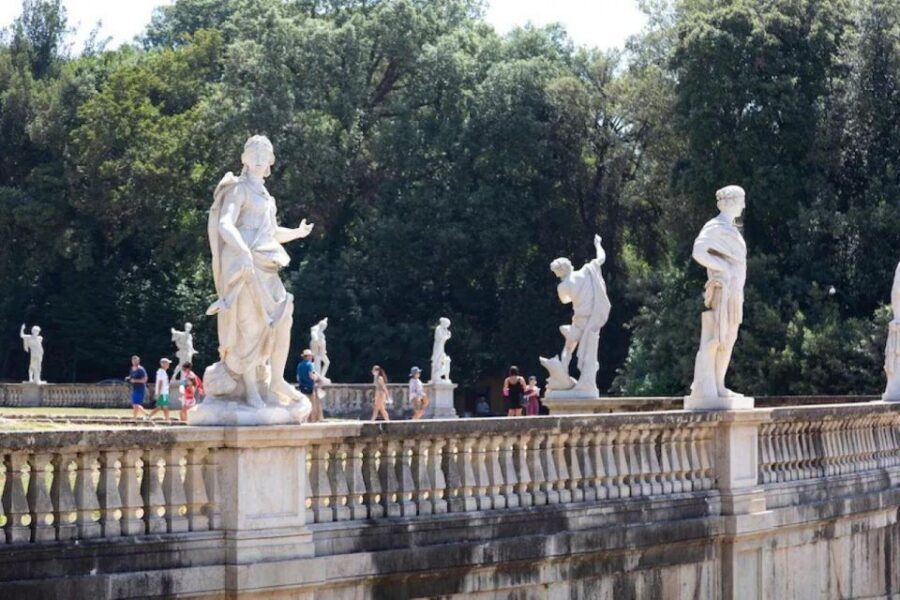Private Caserta Royal Palace and Gardens Tour inc. Shuttle - Reggia di Caserta in 3 hours: why the palace and gardens work together